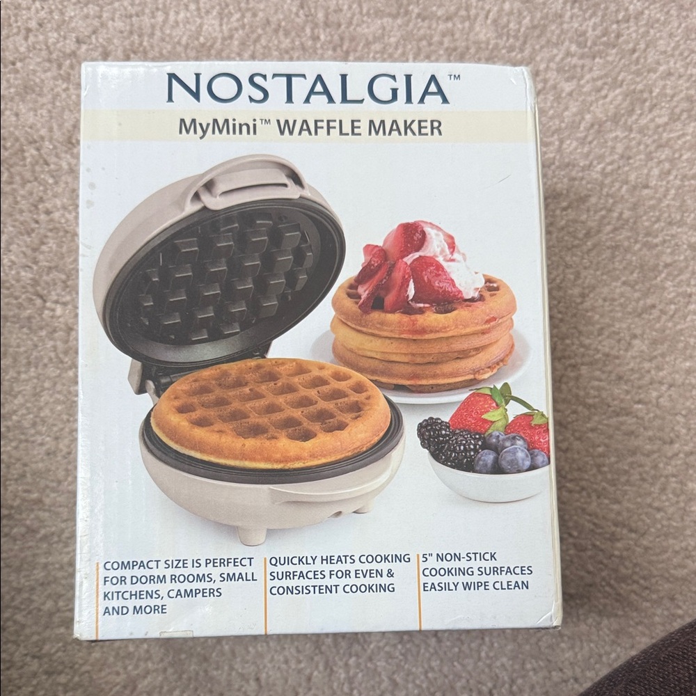 Nostalgia MyMini Waffle Maker - Beige and Black
